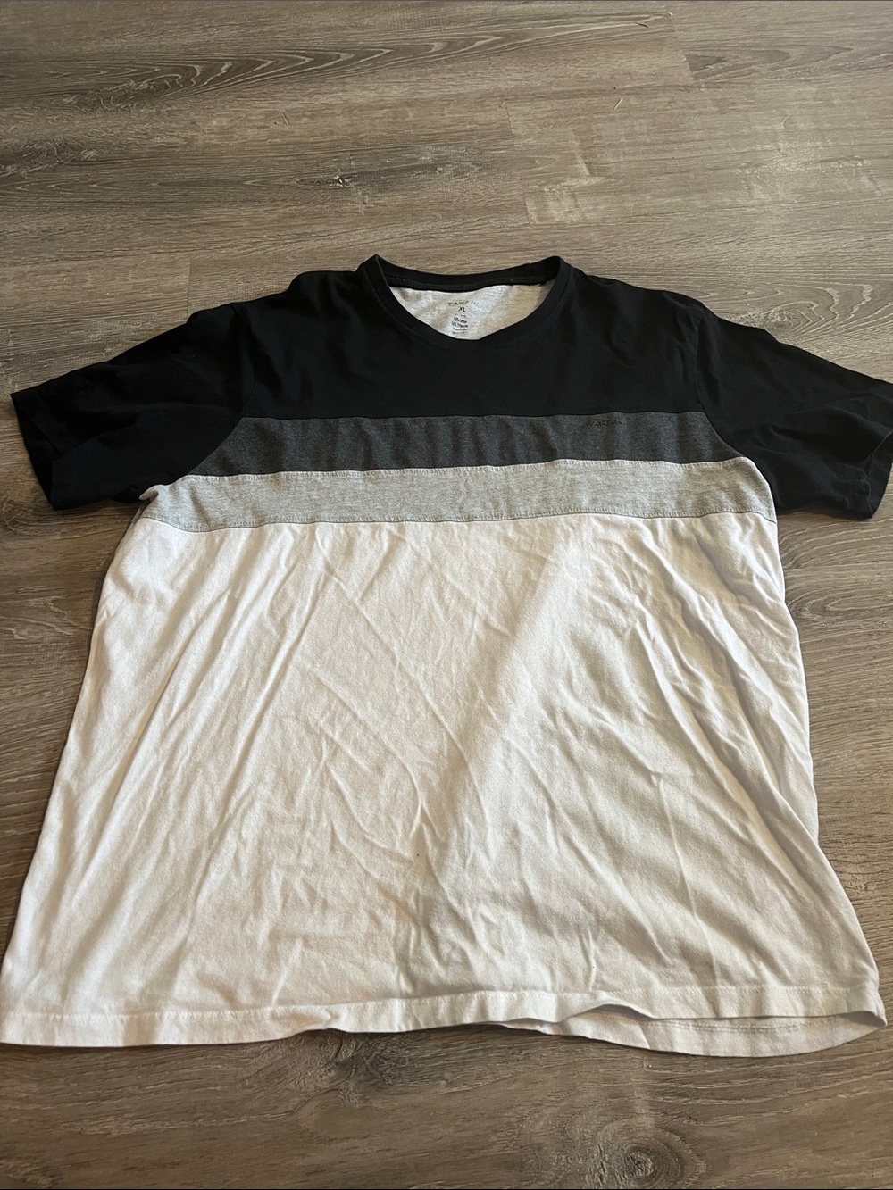 Tahari Men's Black, Gray & White Colorblock Crew Tee